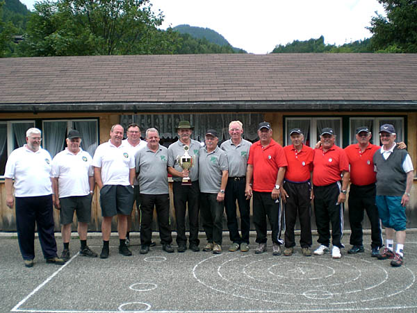 von links - 2. Rang: EC Mittenwald - 1. Rang: SV Untermeitingen - 3. Rang: EV Tirol 