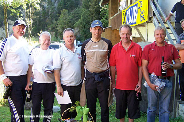 v.l.: Rang 3: ESK Seefeld - Rang 1: SV Aschau i. Z. Lang Baustoffe - Rang 2: ESV Lagerhaus Ramsau i. Z.