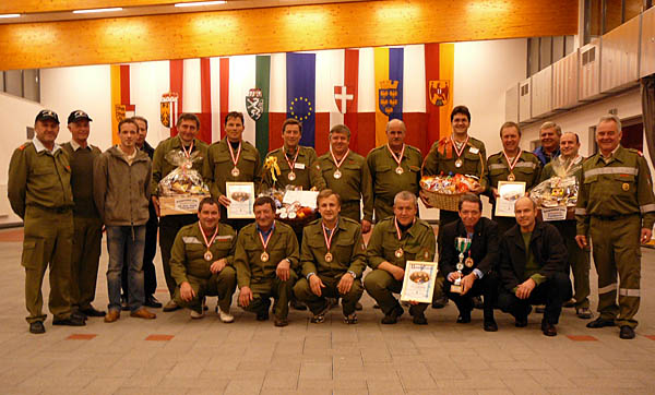 Rang 1: FF Gniebing (ST) mitte - Rang 2: FF Unterpurkla (ST) links - Rang 3: FF Studenzen