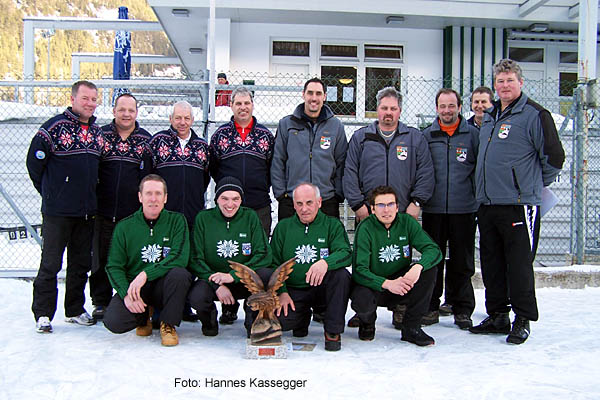 die 3 Erstplatzierten: links: EV Dellach Trunk - rechts: CdE Dornbirn - vorne: SC Volksbank Schwaz 