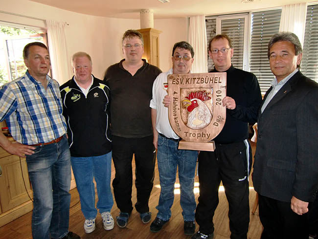 Die Sieger TSV Peiting mit Trophy